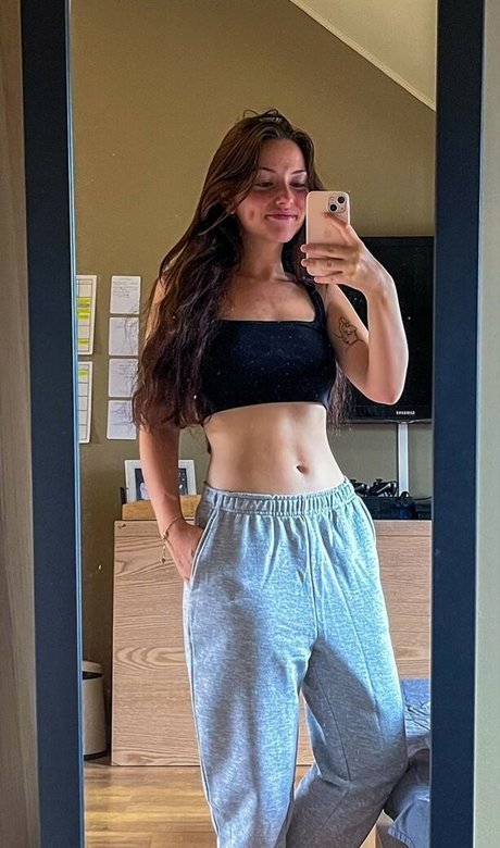 Shauna Dewit beautiful model galleries