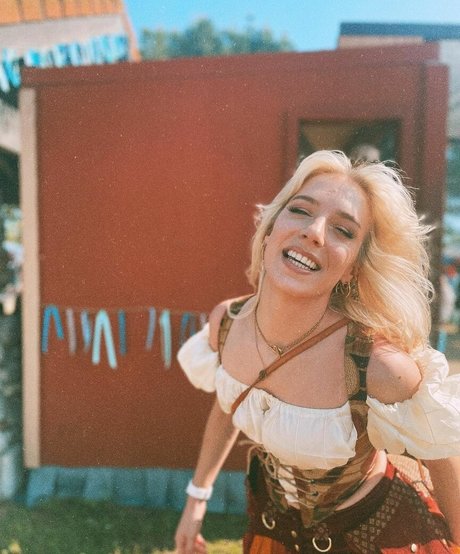 Courtney Miller exclusive pornstar img