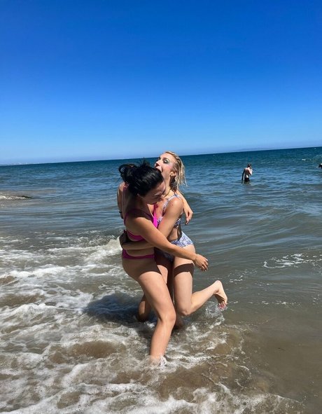 Courtney Miller model sex image