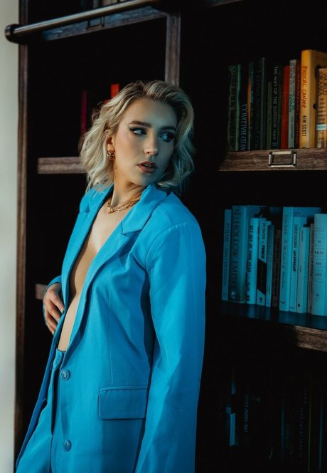 Courtney Miller model porn galleries