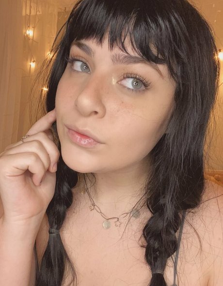 lolahleclaire model top archive