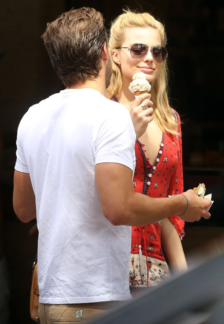 thigh high socks onlyfans hot sexy pics