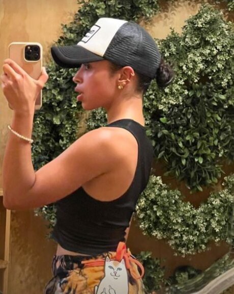 gay handjob onlyfans beautiful photos