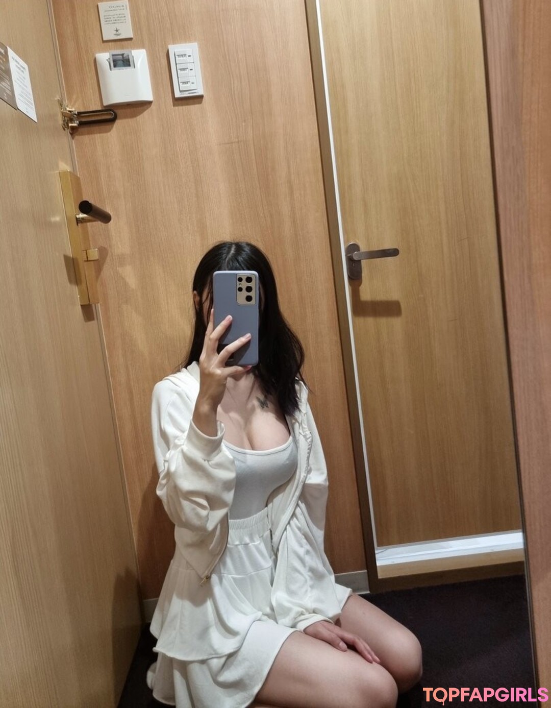 skinny shemale onlyfans xxx images