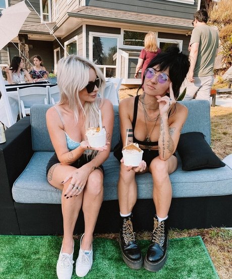 Lights Poxleitner model free photo