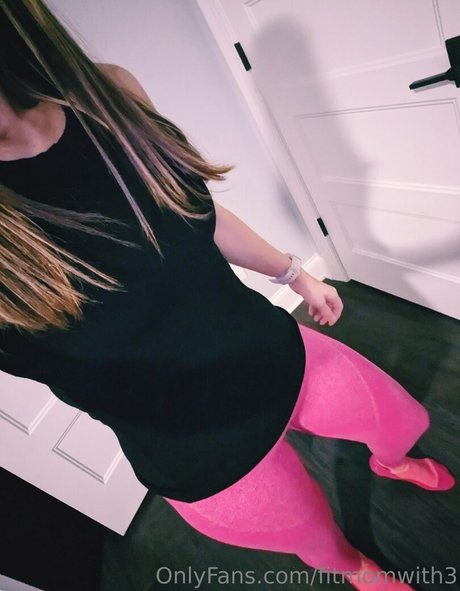 fitmomwith3 free model gallery