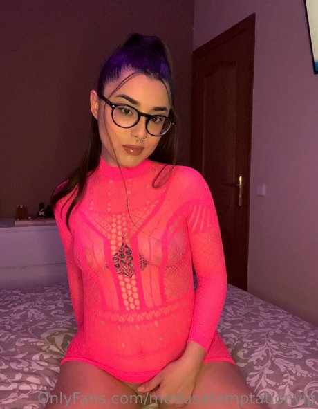 blonde midget onlyfans best pic