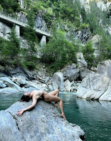 beautiful japanese onlyfans nudes pic