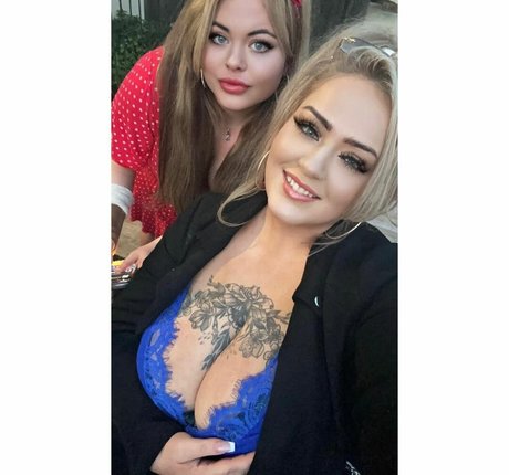 Chloe Dymond high quality model picture