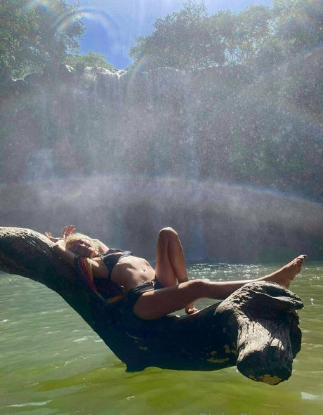 PixiePixelized model nice img