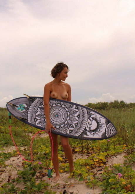 PixiePixelized exclusive model images