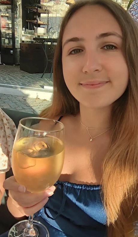 Ashton Matthews hot actress pictures