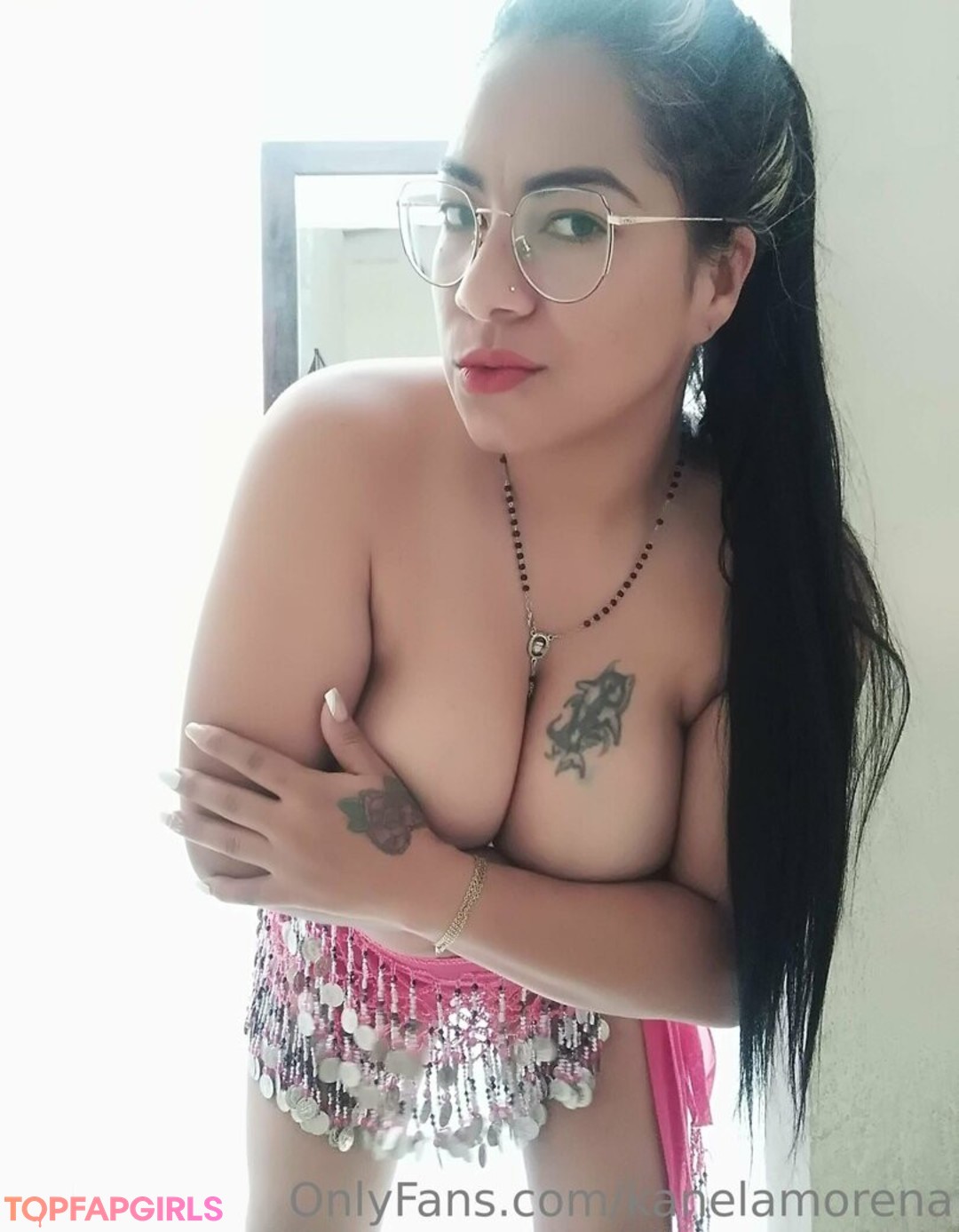 kanelamorena model picture