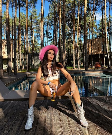 Daria Zaritskaya perfect model image