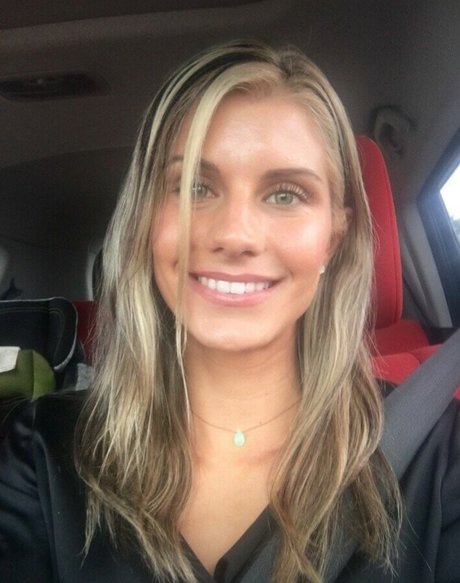 busty onlyfans nice pics