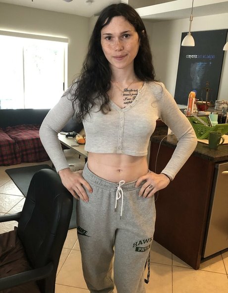 Eevee Bee perfect actress galleries