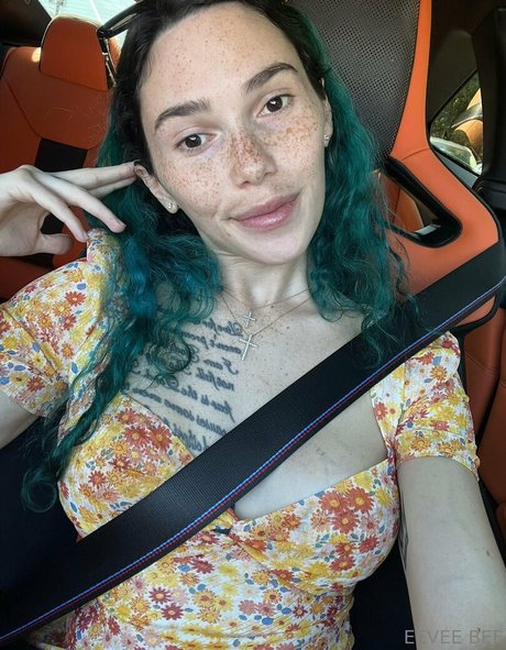 Eevee Bee beautiful model photo