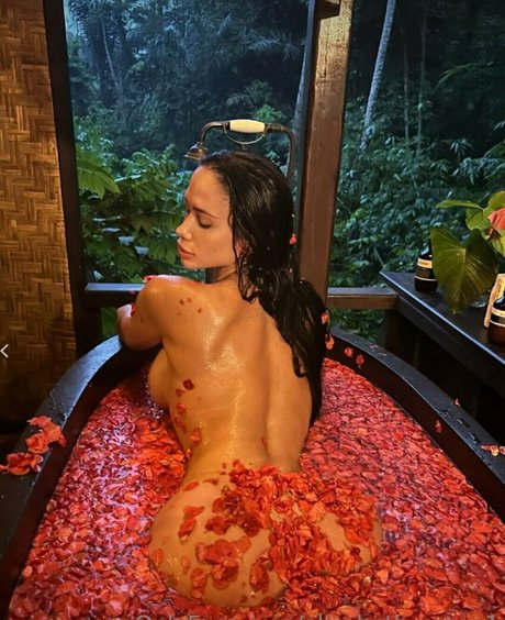 amateur asian onlyfans beautiful xxx photo