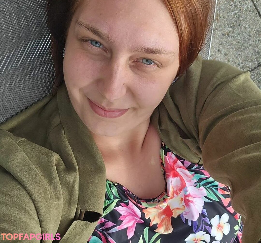 Bustyolive model nudes gallery
