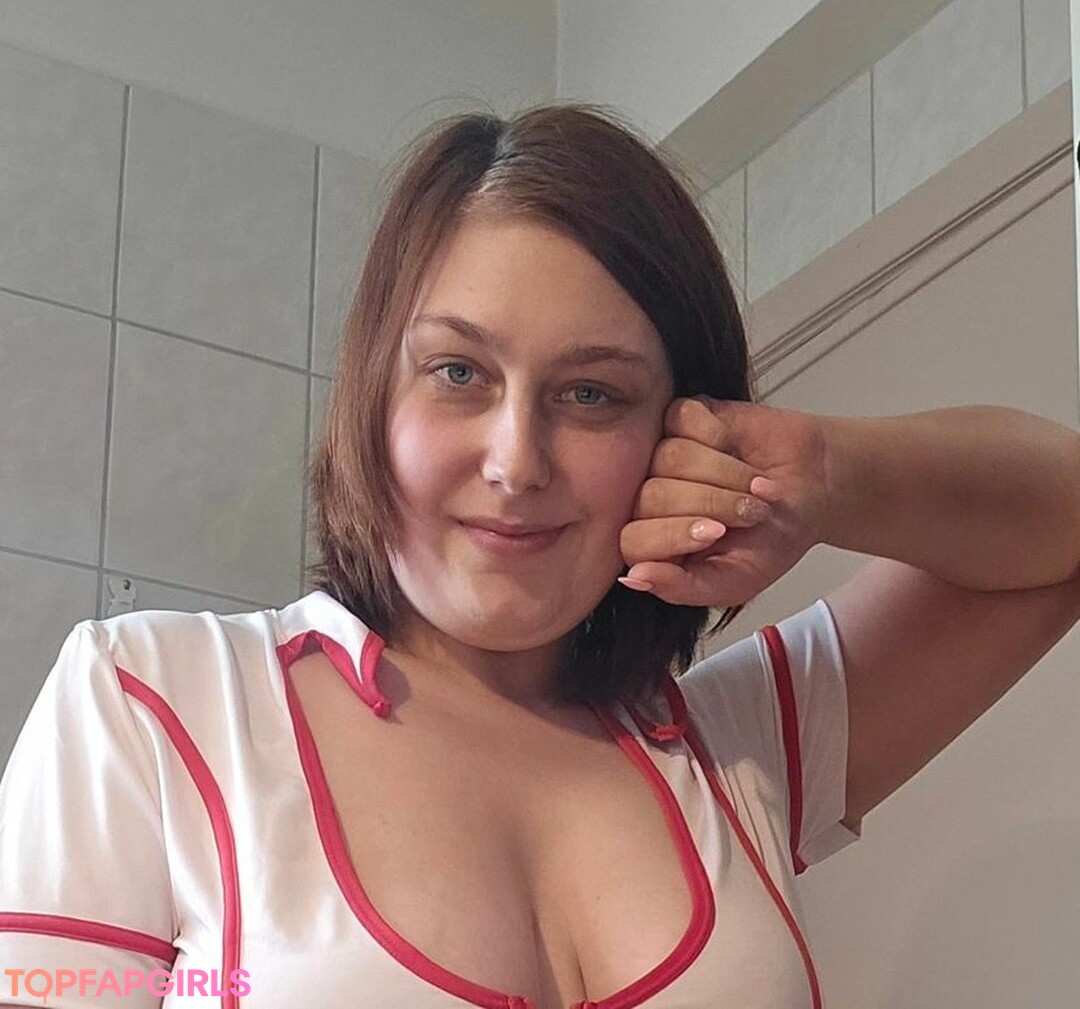 Bustyolive sexy pornstar pics
