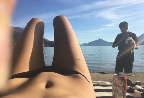 Willa Holland model nice picture