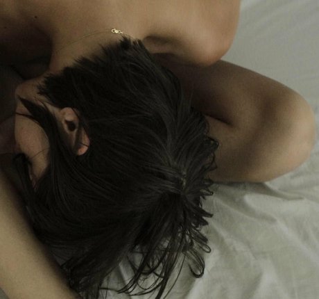 Willa Holland profile image