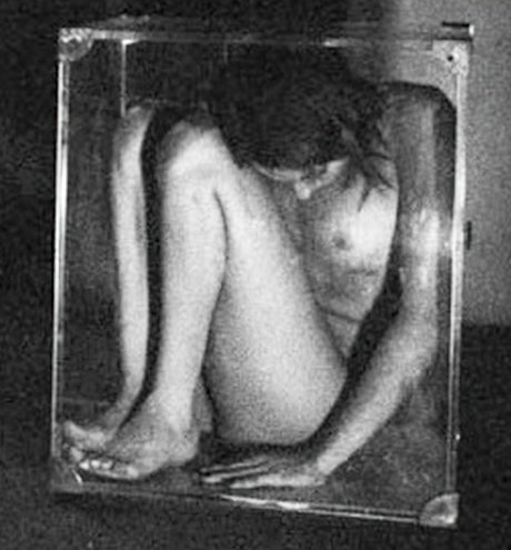 Willa Holland pretty actress pictures