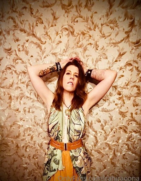 cahiraoona erotic actress pic