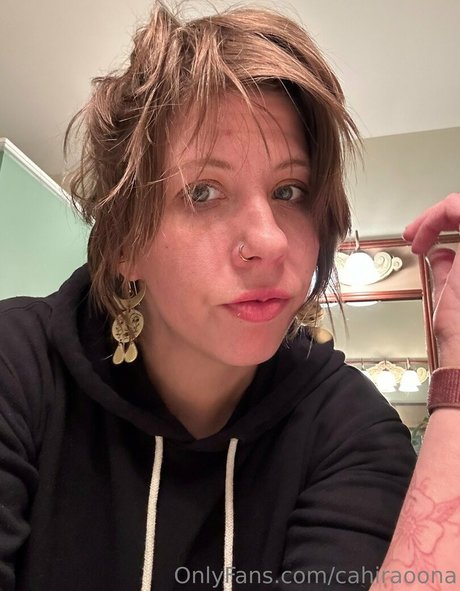 cahiraoona xxx actress pics