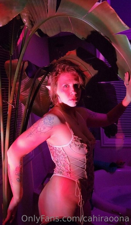 cahiraoona nude star pic