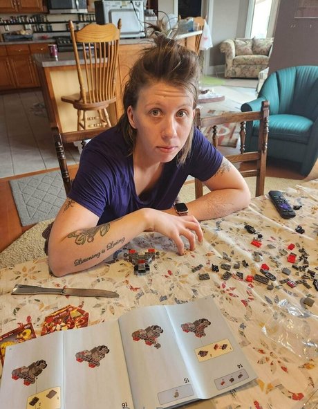 cahiraoona model best picture