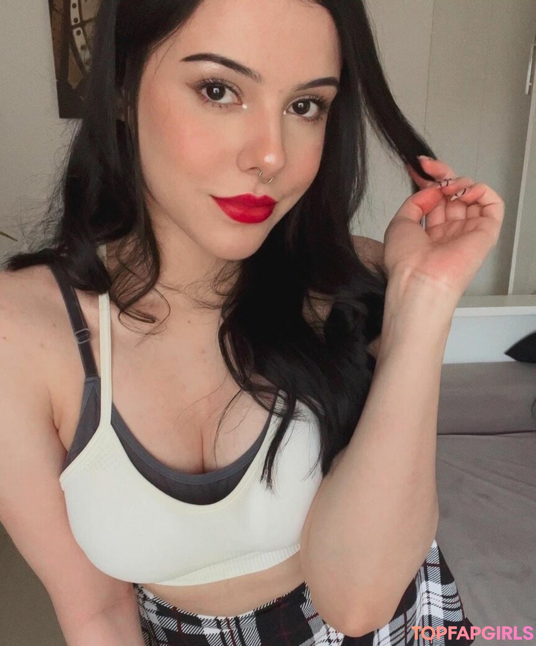 EmilyIsRedCoat sexy actress picture