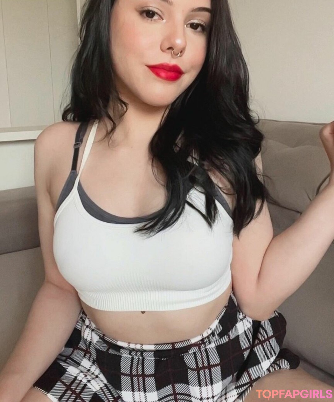EmilyIsRedCoat free pornstar galleries