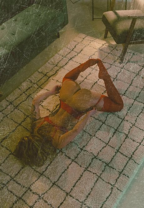 chantisnow pornstar adult images