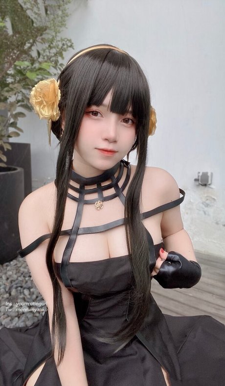 Angel Chan exclusive star pics