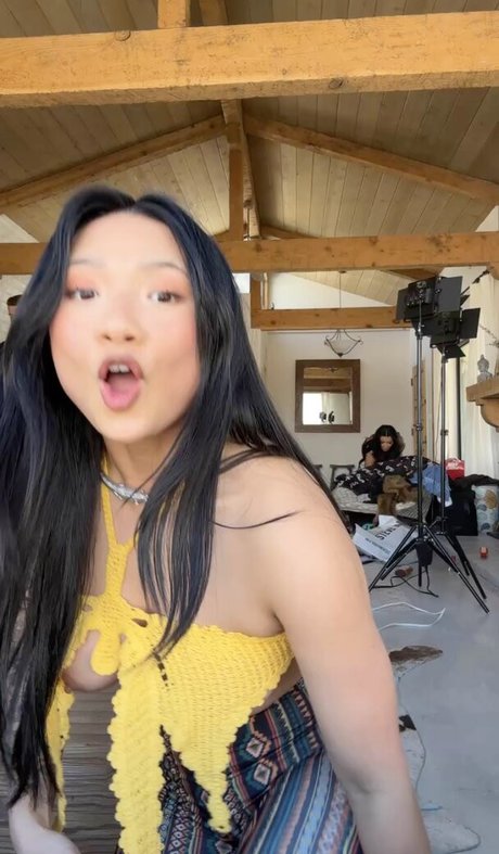 tiiieeen sexy actress gallery