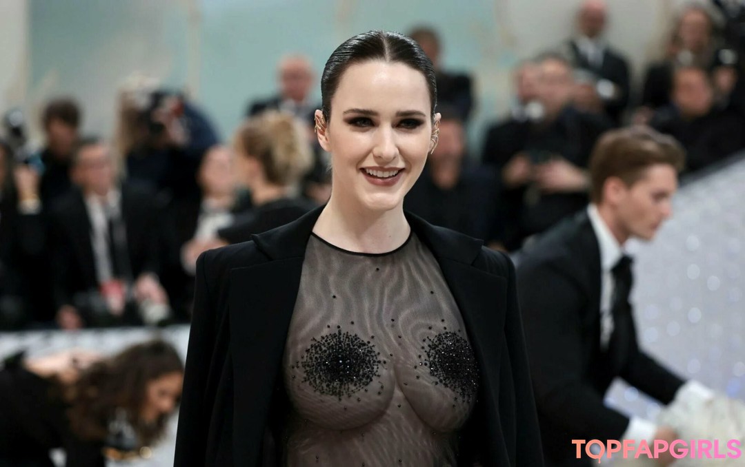 Rachel Brosnahan best model picture