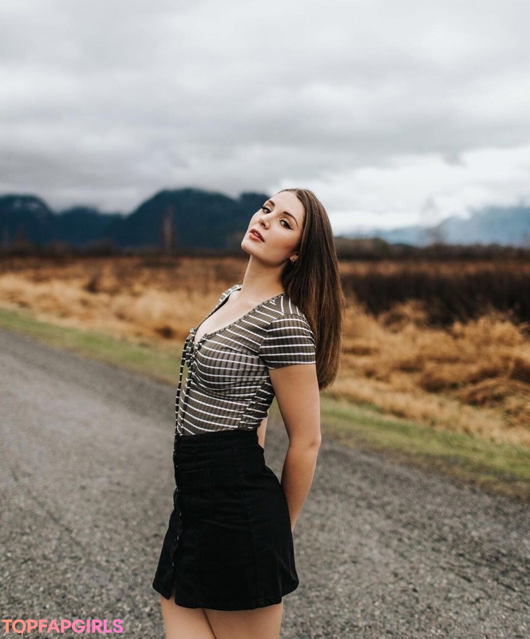 Lauren Southern model pretty images