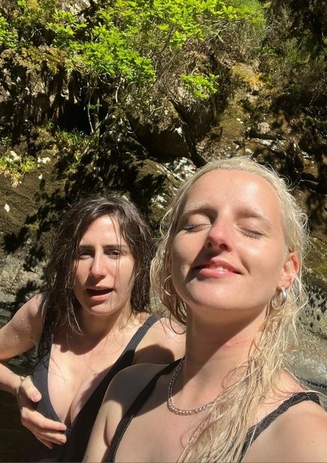 retro onlyfans top pictures