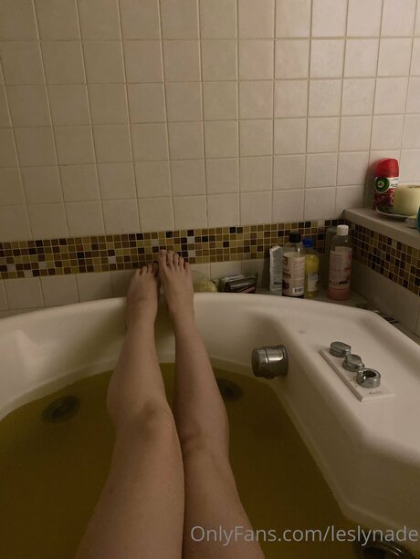 For you Lesly_ exclusive pornstar images