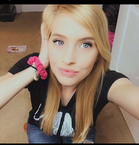 LEIA Laughs pornstar hot pic