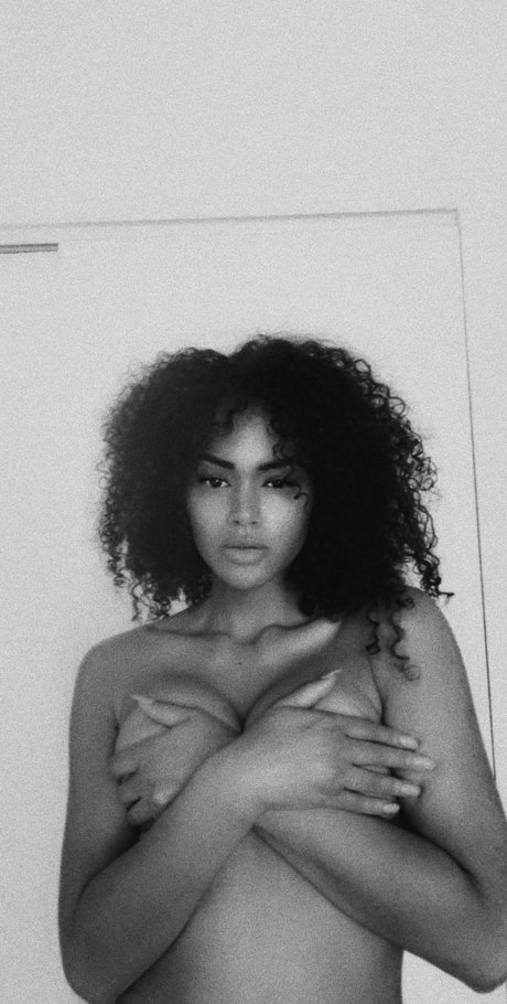 Lea Lalay pornstar perfect photos