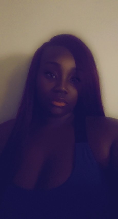 brunette petite onlyfans porn images