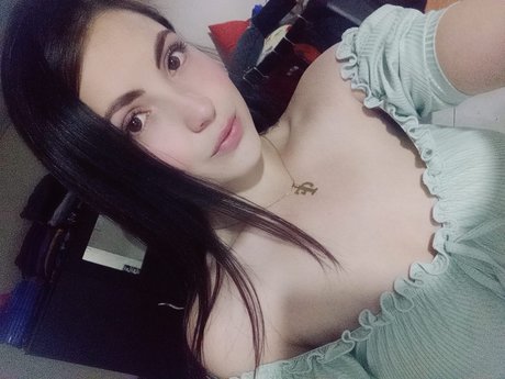 Laura Milena model naked galleries