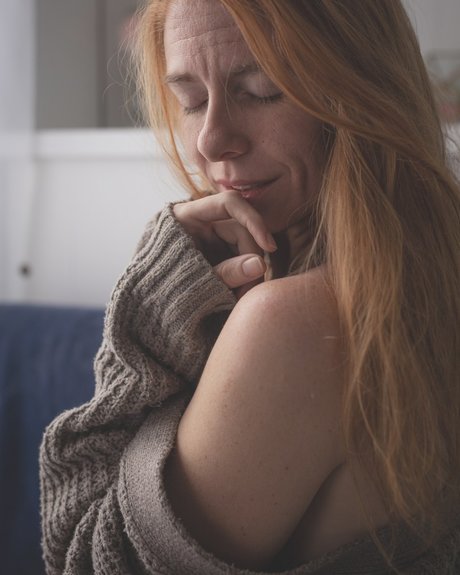 Cosmic Malfunction erotic actress pics