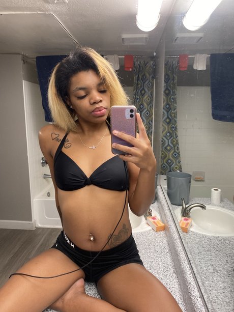 _ladyyy_ perfect pornstar pic