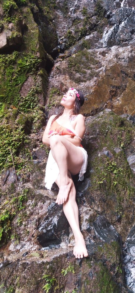 Lupita free model image