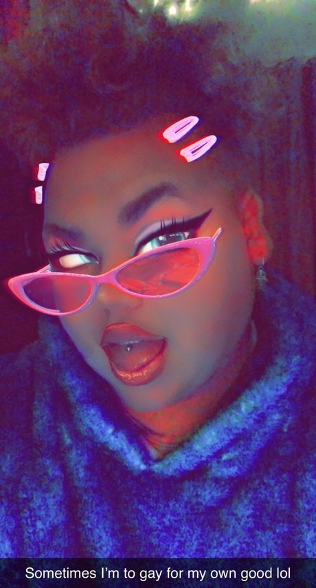 Lukey Mac pornstar beautiful photos