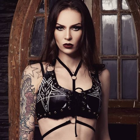 _Lucy Phair_ model beautiful image