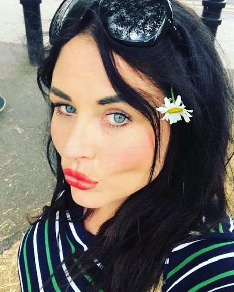 stepdaughter onlyfans hot naked picture